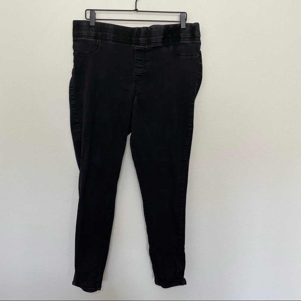 Old Navy Women's Black Skinny Jeans